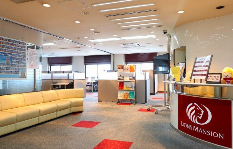 大京穴吹不動産沖縄店