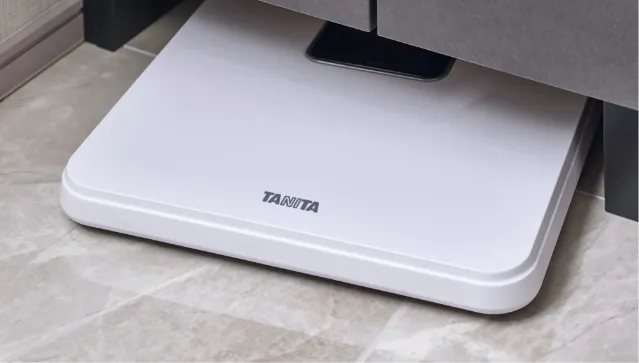 ヘルスメーター収納