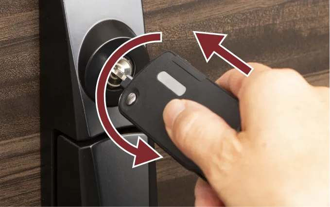 参考写真（エレベーター内広角防犯カメラ）