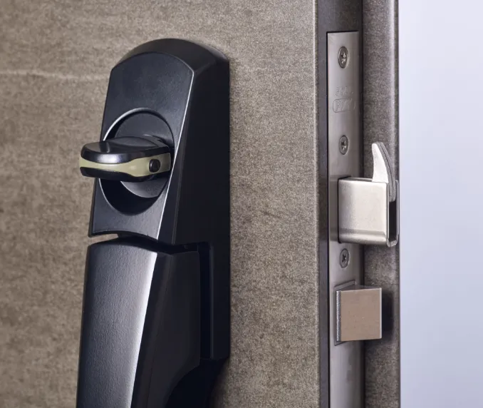 スイッチ式防犯サムターン・鎌式デッドボルト錠