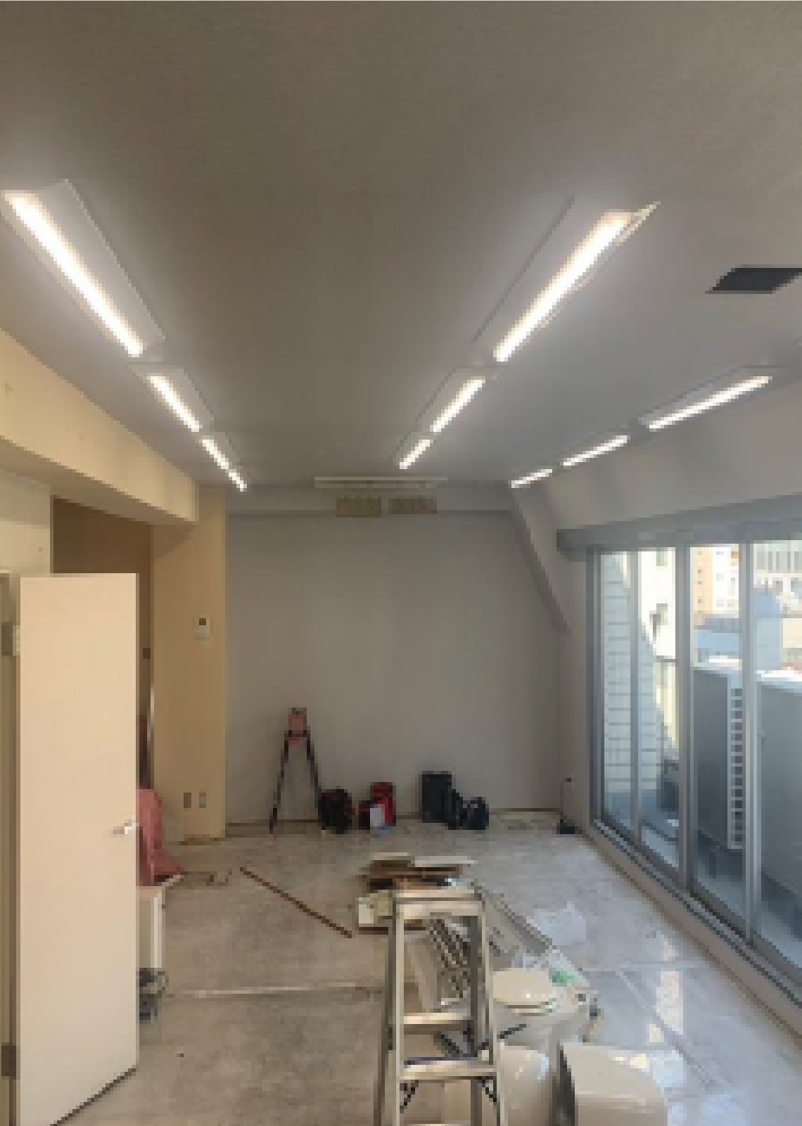 X 資料請求 – 受付完了 ビルの入退去工事